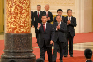 Xi Jinping zapewnia sobie bezprecedensową trzecią kadencję jako przywódca KPCh
