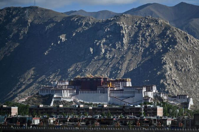  Pałac Potala w Lhasie, Tybet, 2.06.2021 r. (Hector Retamal/AFP via Getty Images)