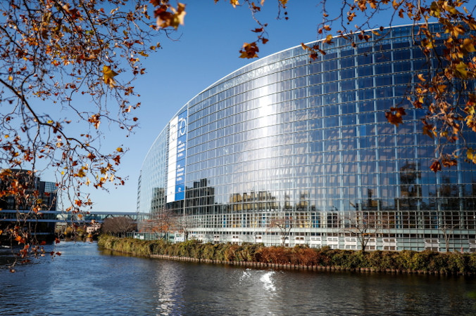 Budynek Parlamentu Europejskiego w Strasburgu, Francja, 23.11.2022 r. (JULIEN WARNAND/PAP/EPA)