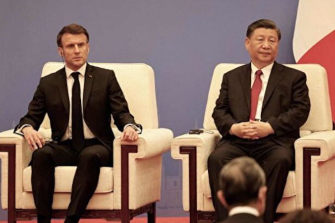 Prezydent Francji Emmanuel Macron i chiński przywódca Xi Jinping podczas spotkania francusko-chińskiej rady biznesu, Pekin, 6.04.2023 r. (Ludovic Marin/Pool/AFP via Getty Images)