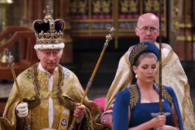 Król Karol III po koronacji podczas ceremonii koronacyjnej w Opactwie Westminsterskim, Londyn, 6.05.2023 r. (Richard Pohle – WPA Pool / Getty Images)