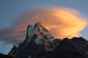 Rybi Ogon, szczyt w masywie Annapurny w Himalajach. Zdjęcie ilustracyjne (<a href="https://pixabay.com/pl/users/prazsantt-10718551/?utm_source=link-attribution&amp;utm_medium=referral&amp;utm_campaign=image&amp;utm_content=3820654">prashant prajapati</a> / <a href="https://pixabay.com/pl//?utm_source=link-attribution&amp;utm_medium=referral&amp;utm_campaign=image&amp;utm_content=3820654">Pixabay</a>)