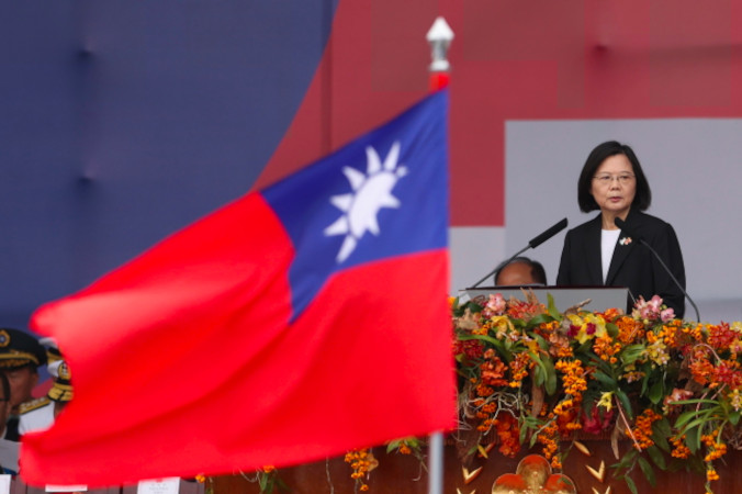 Prezydent Tajwanu Tsai Ing-wen przemawia podczas obchodów Święta Narodowego Tajwanu w Tajpej, Tajwan, 10.10.2023 r. (RITCHIE B. TONGO/PAP/EPA)