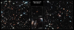 Dwie z najdalszych galaktyk, jakie do tej pory zaobserwowano, zostały uchwycone na zdjęciach z Kosmicznego Teleskopu Webba, przedstawiających zewnętrzne regiony gigantycznej gromady galaktyk Abell 2744 (Pandora). Galaktyki nie znajdują się wewnątrz gromady, ale wiele miliardów lat świetlnych dalej za nią (NASA, ESA, CSA, T. Treu – UCLA, <a href="https://creativecommons.org/licenses/by/4.0/">CC BY 4.0</a> / <a href="https://commons.wikimedia.org/w/index.php?curid=125787990">Wikimedia</a>)