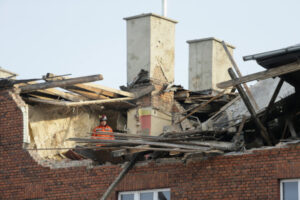 Po wybuchu gazu lokatorzy kamienicy w Katowicach nie mogą wrócić do mieszkań