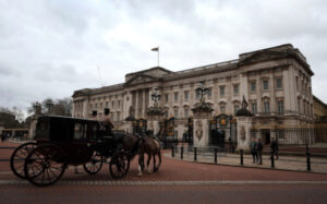 Kareta przed Pałacem Buckingham w Londynie, Wielka Brytania, 6.02.2024 r. (ANDY RAIN/PAP/EPA)