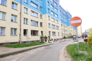 Budynek mieszkalny w Tychach gdzie doszło do wybuchu gazu, 1.04.2024 r. (Michał Meissner / PAP)