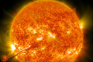 Słońce nadal jest bardzo aktywne – informuje Europejska Agencja Kosmiczna