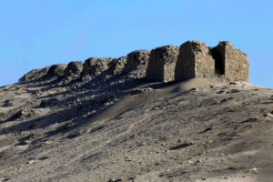 Starożytni zbudowali na pustyni 2300 lat temu obserwatorium, które dzięki Słońcu wskazuje dokładną datę – ale w jaki sposób?