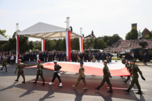 Przemarsze, inscenizacja i koncerty – uroczyste obchody Święta Wojska Polskiego w całym kraju