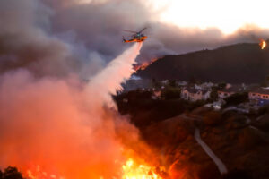 Pożary szalejące w Los Angeles zagroziły słynnej Alei Gwiazd w Hollywood