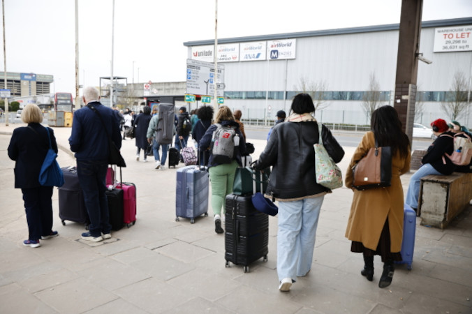 Ekspert o awarii na lotnisku Heathrow: Liczba poszkodowanych pasażerów może sięgnąć 200 tys.