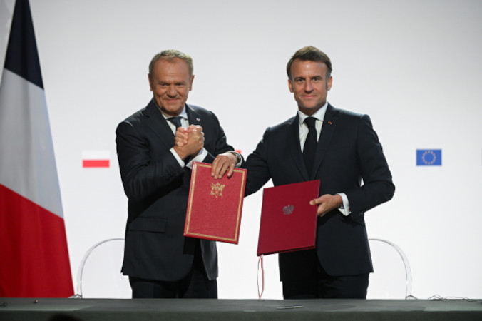 Donald Tusk i Emmanuel Macron podpisali traktat polsko-francuski