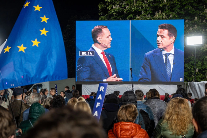 Национальная избирательная комиссия объявила официальные результаты первого тура президентских выборов по всем избирательным округам