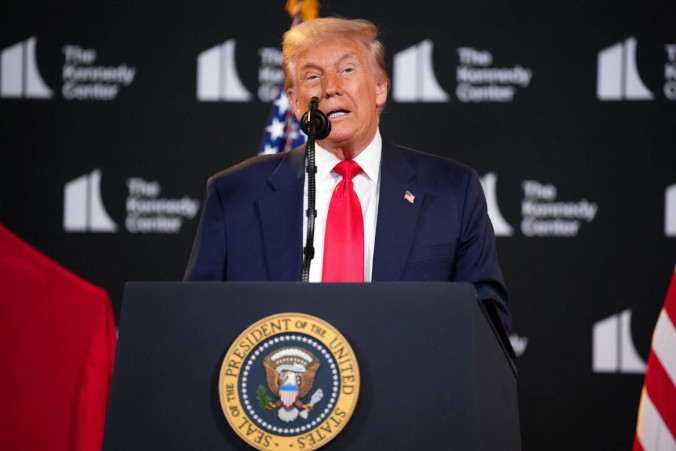 Trump ostrzega przed „bardzo poważnymi konsekwencjami”, jeżeli Putin odmówi zakończenia wojny na Ukrainie po szczycie na Alasce