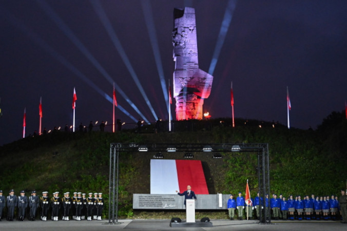 Prezydent na Westerplatte: Polski żołnierz musi wiedzieć, iż gdy przyjdzie mu umrzeć za kraj, to państwo zawsze po niego wróci