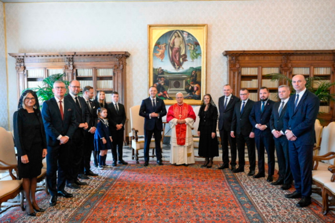 Prezydent Nawrocki zaprosił papieża Leona XIV do Polski