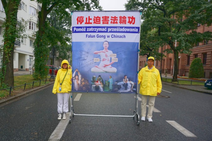 Wezwanie do potępienia działań KPCh trafia na biurko Prezydenta RP tuż przed rozmową Xi z Putinem o przeszczepach i życiu do 150 lat