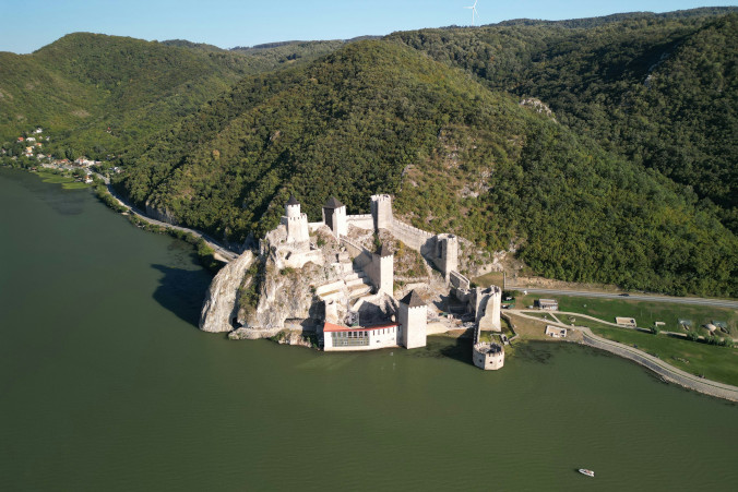 Twierdza Golubac upamiętnia legendarnego polskiego rycerza Zawiszę Czarnego
