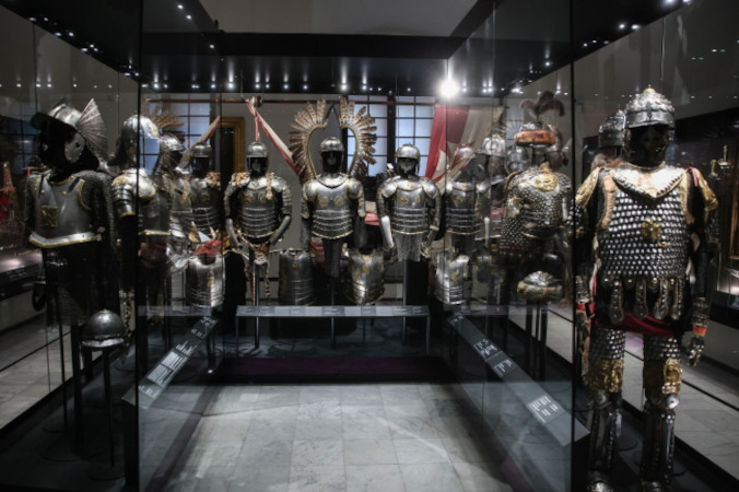 Wawel otwiera odnowioną wystawę militariów i pomieszczenia z reliktami najstarszych budowli wzgórza