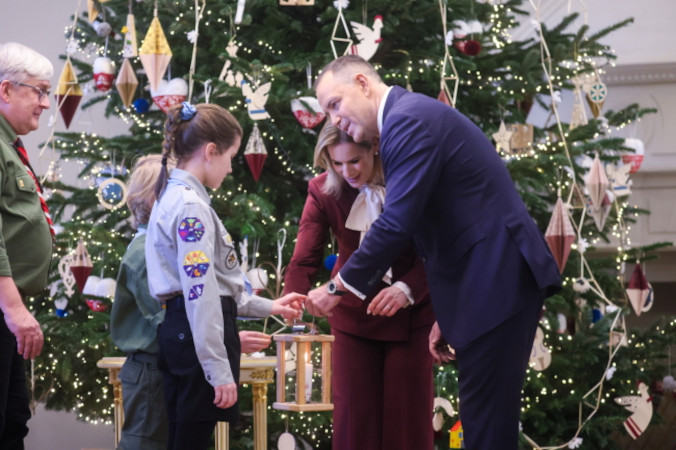 Prezydent przyjął od harcerzy Betlejemskie Światło Pokoju