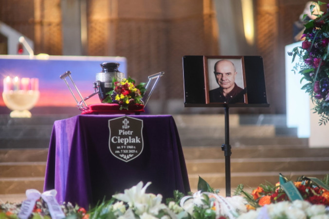 W kościele pw. Św. Dominika w Warszawie pożegnano reżysera Piotra Cieplaka
