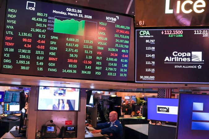 Trump odracza potencjalne ataki na irańskie elektrownie, powołując się na trwające konstruktywne rozmowy