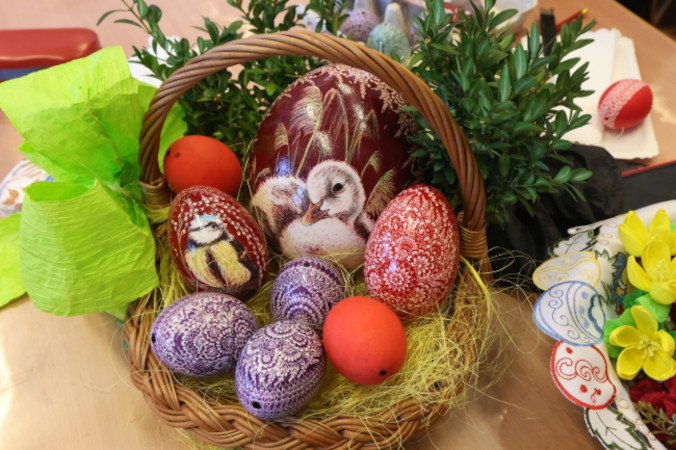 Misterne wzory i wieloletnia tradycja – konkurs zdobienia pisanek i kroszonek zgromadził w Opolu kilkadziesiąt osób