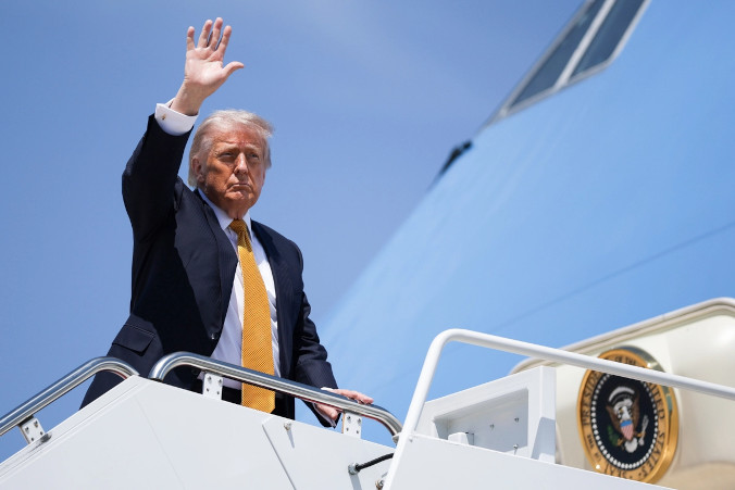 Trump udaje się do Chin na szczyt z Xi. Stawka spotkania jest wysoka