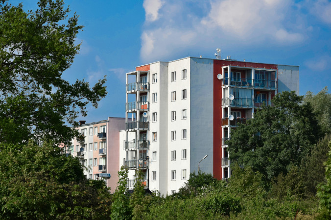 Raport: Używane mieszkania za miastem są choćby o połowę tańsze