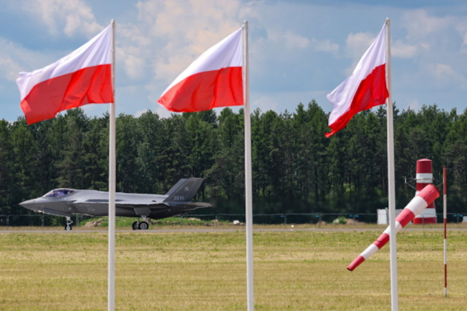 Paulina Kosiniak-Kamysz i kpt. Magdalena Boryc-Krakowian ochrzciły samoloty F-35. Noszą imię „Husarz”